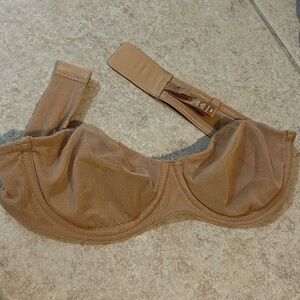 SKIMS- Strapless mesh bra